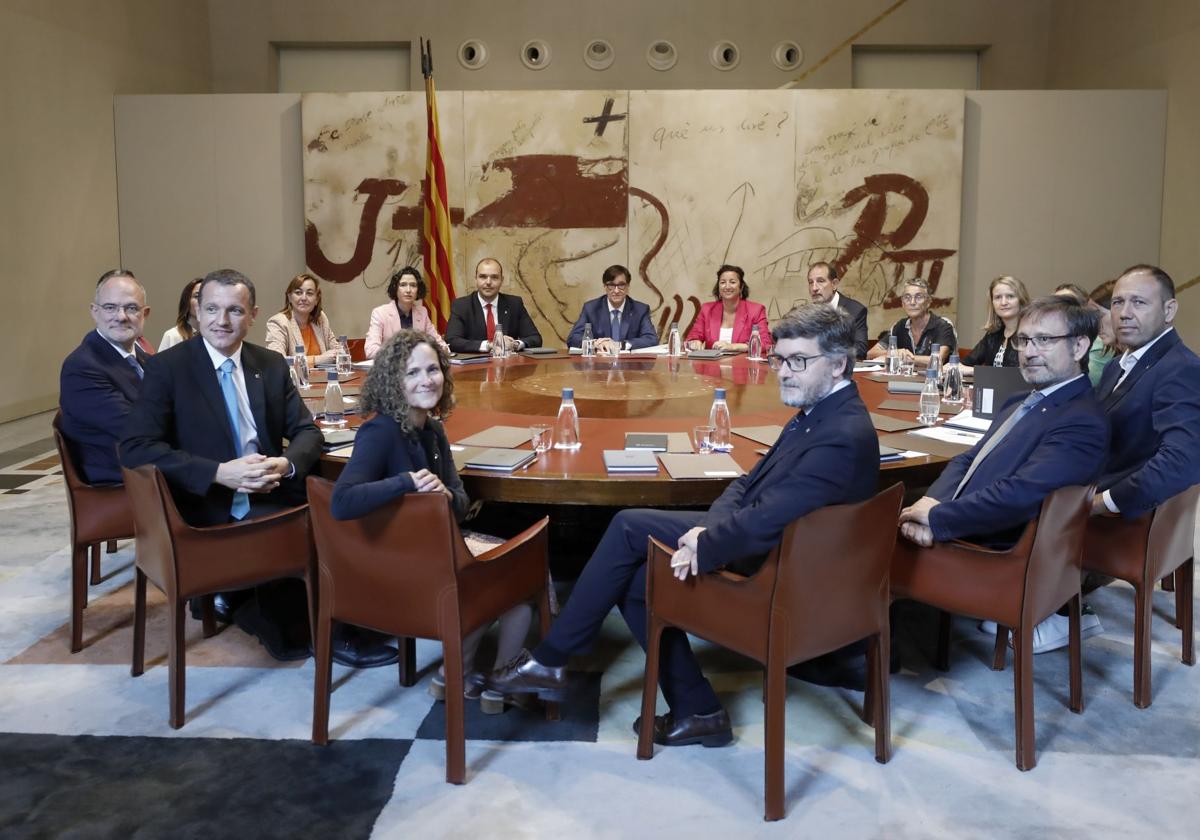 Salvador Illa preside la primera reunión del Govern.