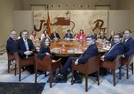 Salvador Illa preside la primera reunión del Govern.