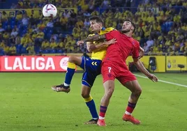 El Sevilla puntúa en campo de Las Palmas en el regreso de García Pimienta