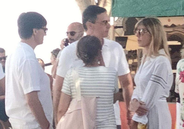 Pedro Sánchez, Begoña Gómez y Salvador Illa, el sábado en Lanzarote