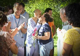 Carlos, paciente del hospital Gregorio Marañón y Pilar el día de la boda.