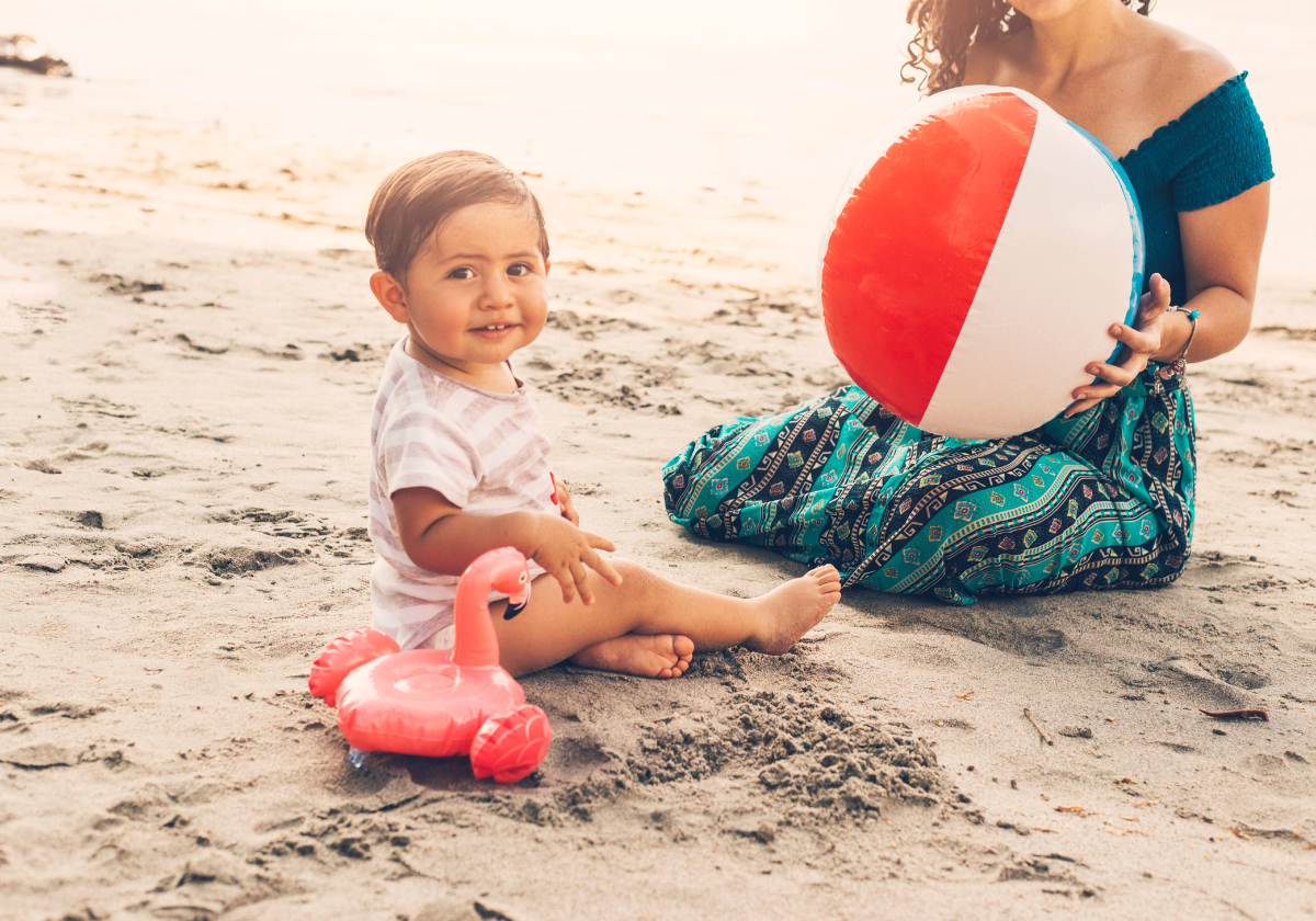 ¿Es el primer verano del peque de la casa? ¡Selección de consejos y artículos para que lo disfrute al máximo!