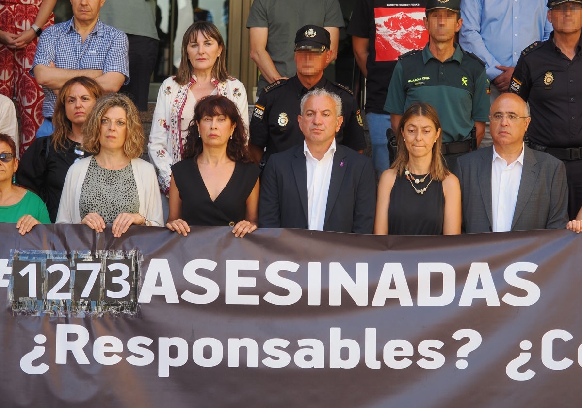 Protesta en Valladolid por el asesinato a puñaladas de una mujer por su marido, el pasado 12 de agosto.