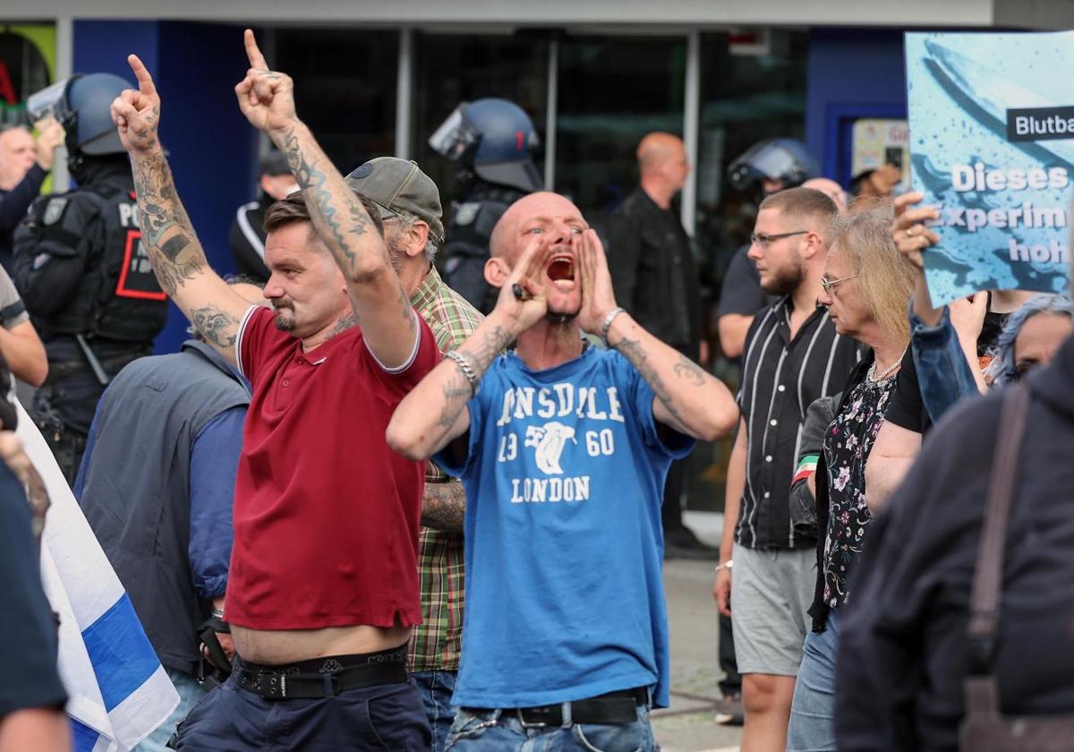 Simpatizantes de extrema derecha en una manifestación en Solingen el pasado fin de semana.