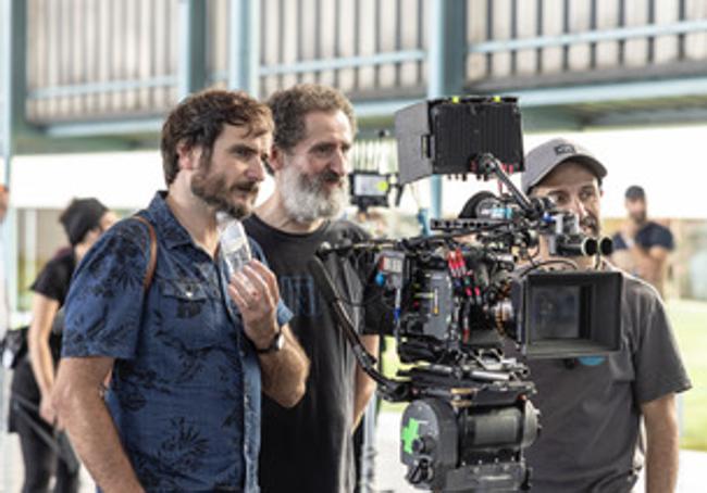 Aitor Arregi y Jon Garaño en el rodaje de 'Marco'.