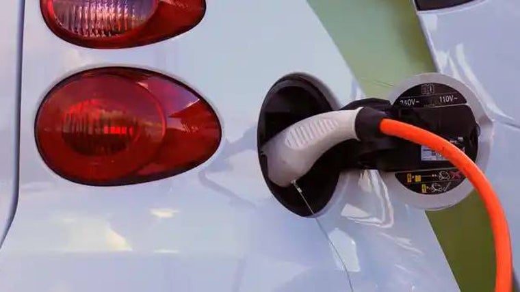Coche eléctrico enchufable