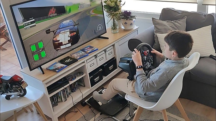 Disfruta de tus juegos de conducción y simulación como nunca con estos periféricos