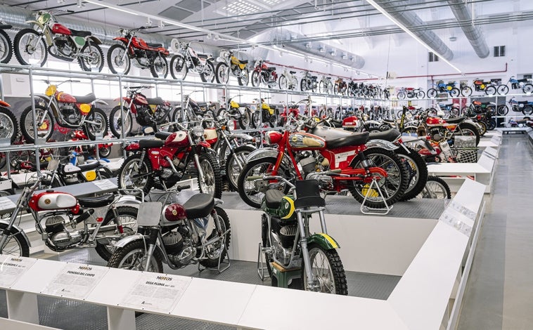 Imagen principal - Ante todo orden en este gran museo de la motocicleta 