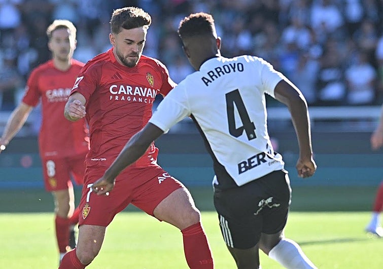 Sancris da al Burgos los tres puntos ante el Zaragoza en el último minuto