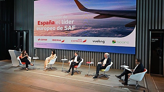 El Gobierno estudia la producción masiva de combustible sostenible para aviación, clave para cumplir con la UE