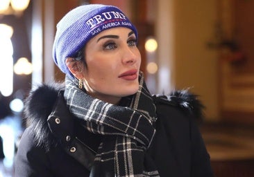 Laura Loomer, la desconocida 'groupie' republicana que susurra bulos a Trump