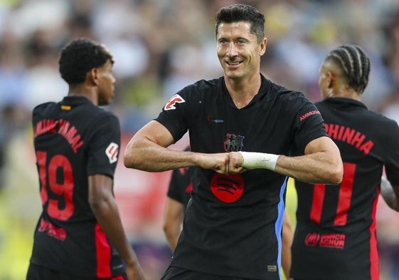 Robert Lewandowski celebra un gol en el último partido del Barça en Villarreal.