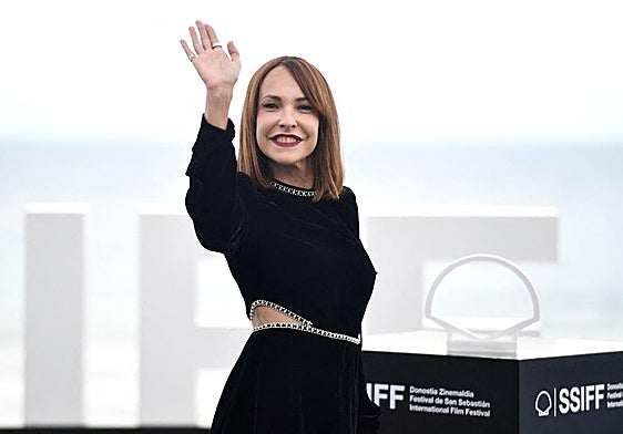 La directora Paula Ortiz presentó 'La virgen roja' en San Sebastián fuera de concurso.