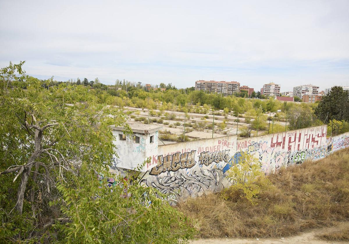 Espacio para la construcción de viviendas bajo la Operación Campamento en Madrid.