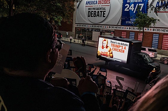 Un duelo único para conocer mejor a los 'segundos' de la campaña