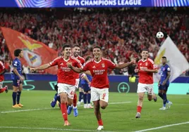 Alexander celebra su gol al Atlético, el tercero del Benfica.