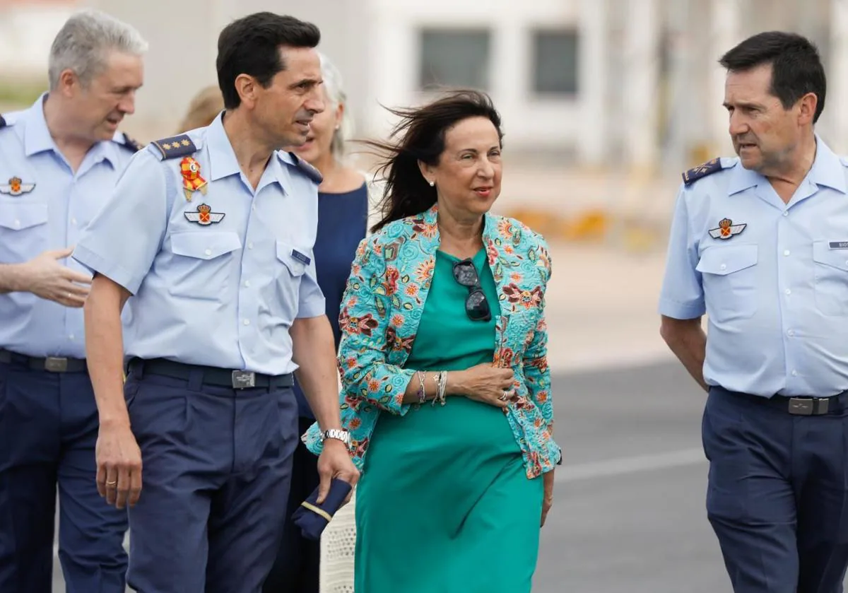 La ministra de Defensa, Margarita Robles, visita la Academia General del Aire, en la Base Aérea de San Javier (Murcia).