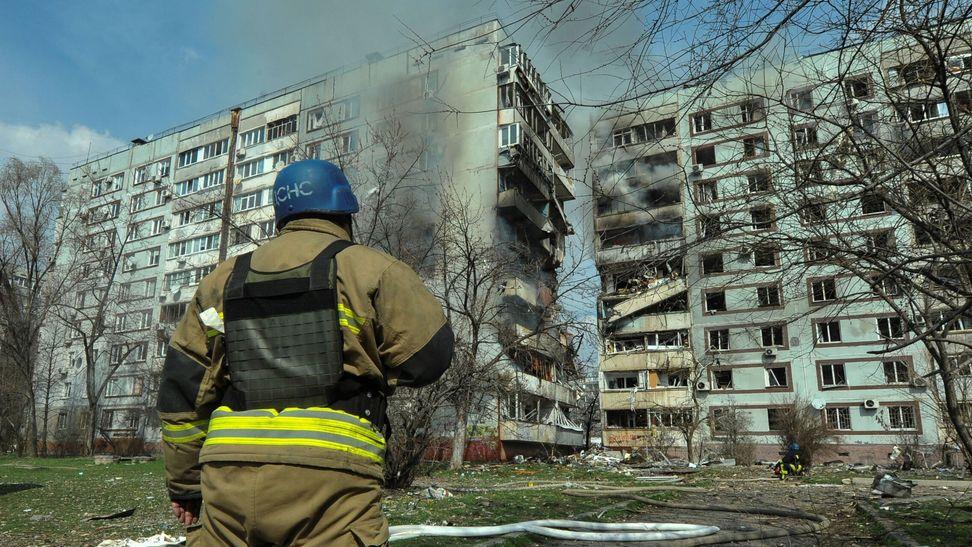 Destrozos en dos edificios de Briansk tras un ataque anterior con drones ucranianos.