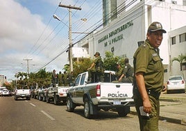 Unidades policiales en la ciudad boliviana de Santa Cruz.