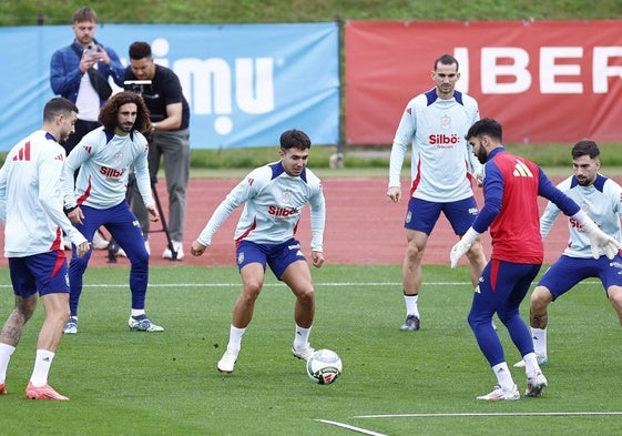 Entrenamiento de la selección española previo al duelo ante Serbia.