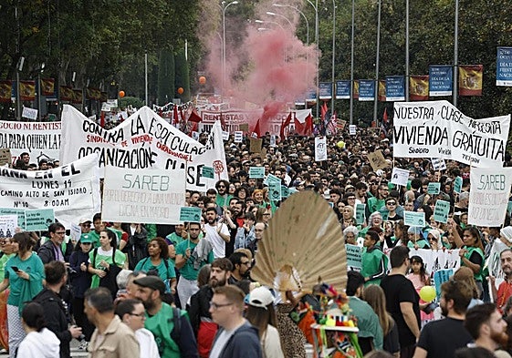 Manifestación por el derecho a la vivienda en Madrid.