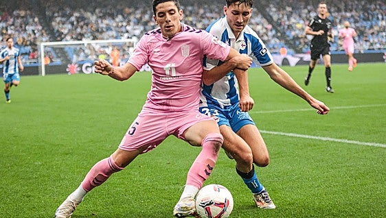 El Deportivo mantiene su racha con un empate frente al Eldense