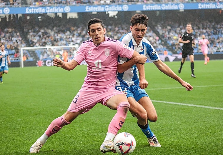 El Deportivo mantiene su racha con un empate frente al Eldense