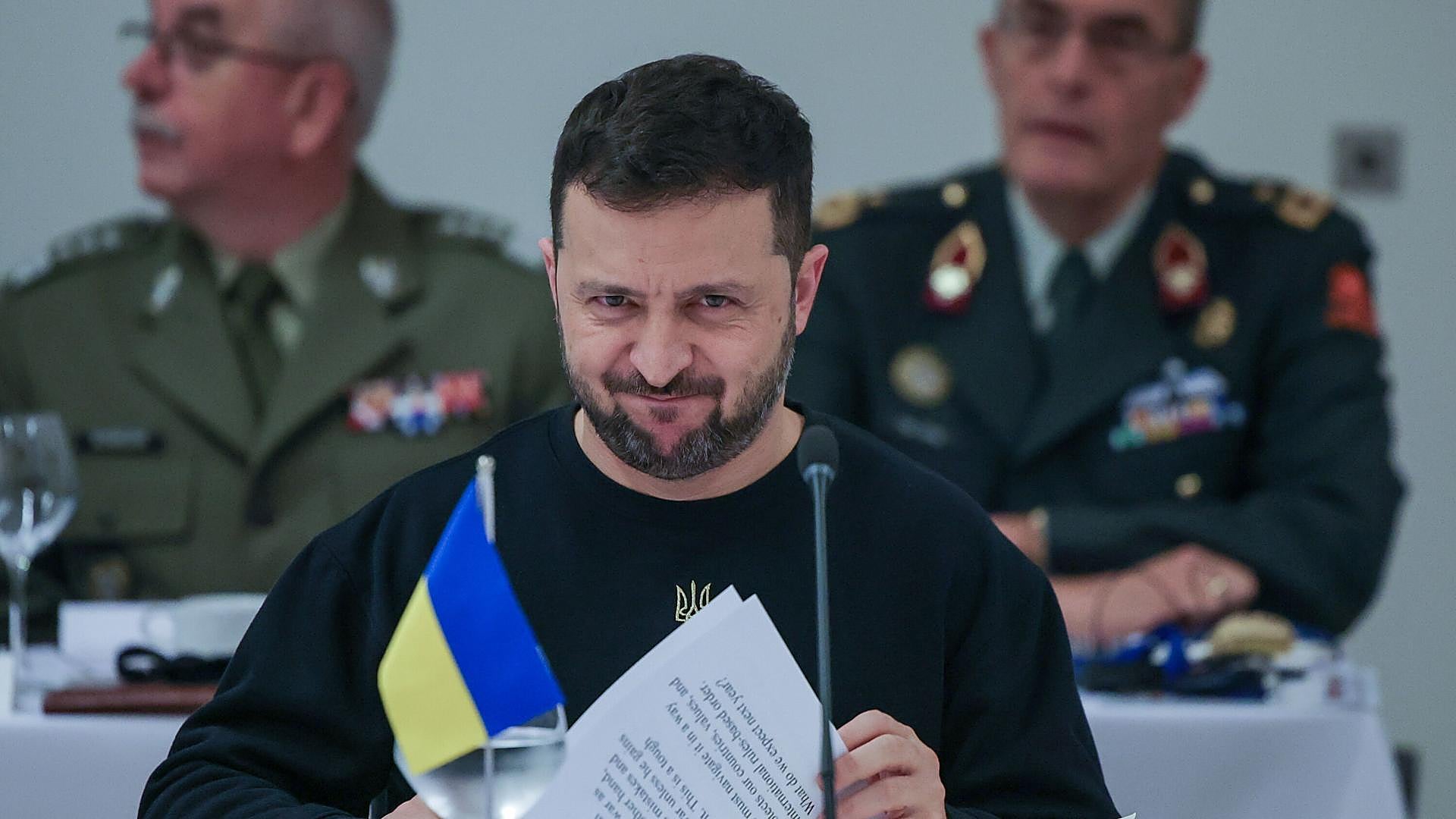 ゼレンスキー大統領、国連事務総長のプーチン大統領への挨拶後、グテーレス氏との接待を拒否