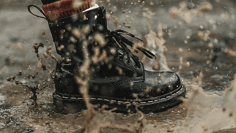 Que la lluvia que no te detenga: cálzate estas botas de agua