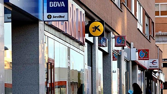 La banca dispara un 20% su beneficio hasta 23.600 millones y carga contra el impuesto al sector