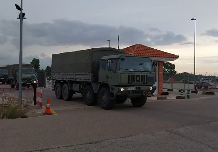 Salida desde Alcantarilla (Murcia) de los efectivos de la UME