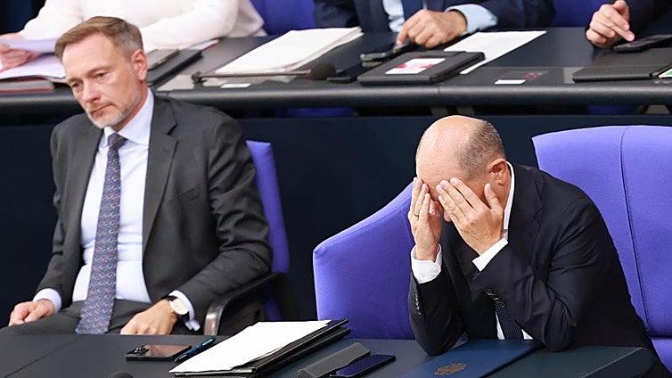 El Partido Liberal revienta el tripartito que sustenta el Gobierno alemán de Scholz