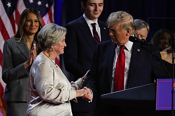 Tres multimillonarios, un veterano de Irak o un antivacunas; así son los candidatos al Gobierno de Trump