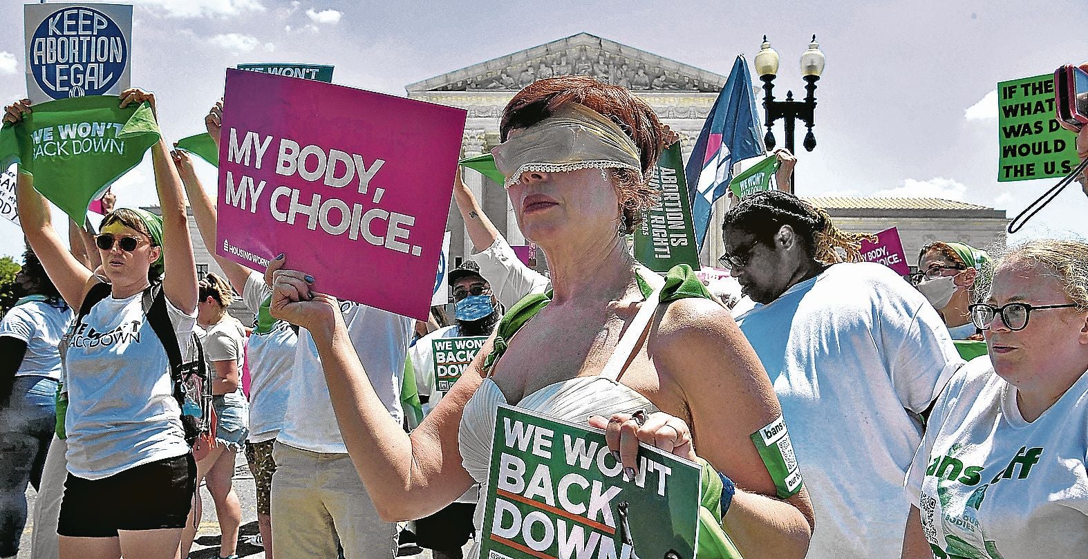 Activistas se manifiestan a favor del derecho al aborto en Washington en 2022