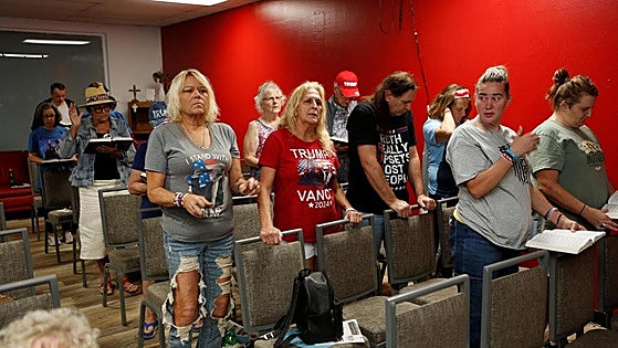 Los creyentes se convierten al trumpismo