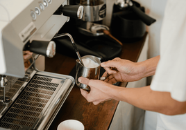 Cafetera para espressos y capuccino.