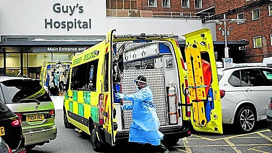 La reforma sanitaria británica prevé cesar a los directores de los hospitales mal gestionados