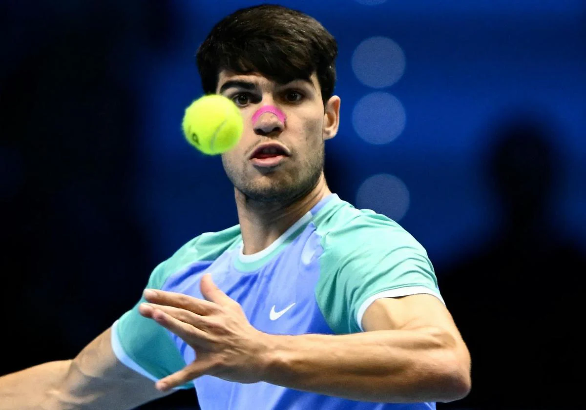 Alcaraz, durante su partido ante Rublev en las Finales ATP.