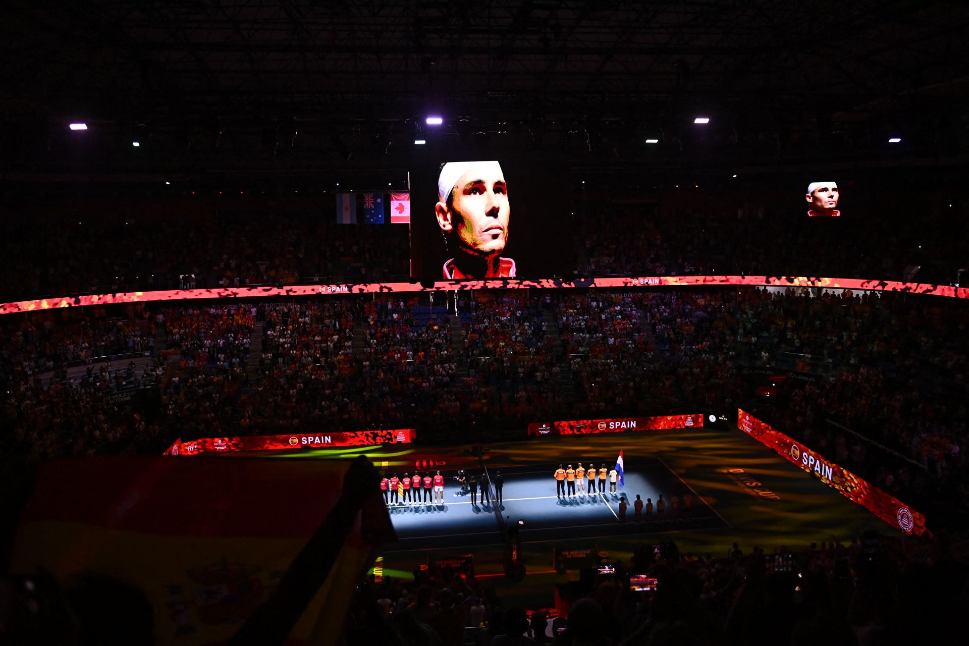 La emoción se apoderó del Palacio de Deportes José María Martín Carpena cuando Rafa Nadal se deshizo en lágrimas antes de su partido ante el neerlandés Botic van de Zandschulp.