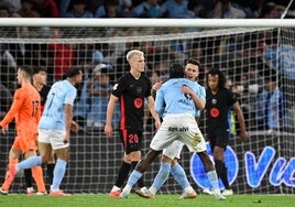 Los jugadores del Celta celebran el gol de Hugo Álvarez que supuso el definitivo empate.