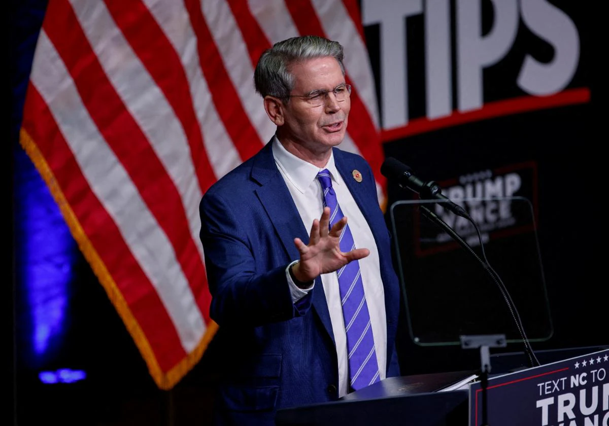 Scott Bessent, en un acto de la campaña republicana en Asheville, Carolina del Norte.