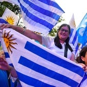 Uruguay acude este domingo a las urnas con el heredero de José Mujica como favorito