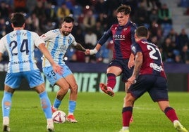 El Levante supera al Málaga y alcanza el playoff