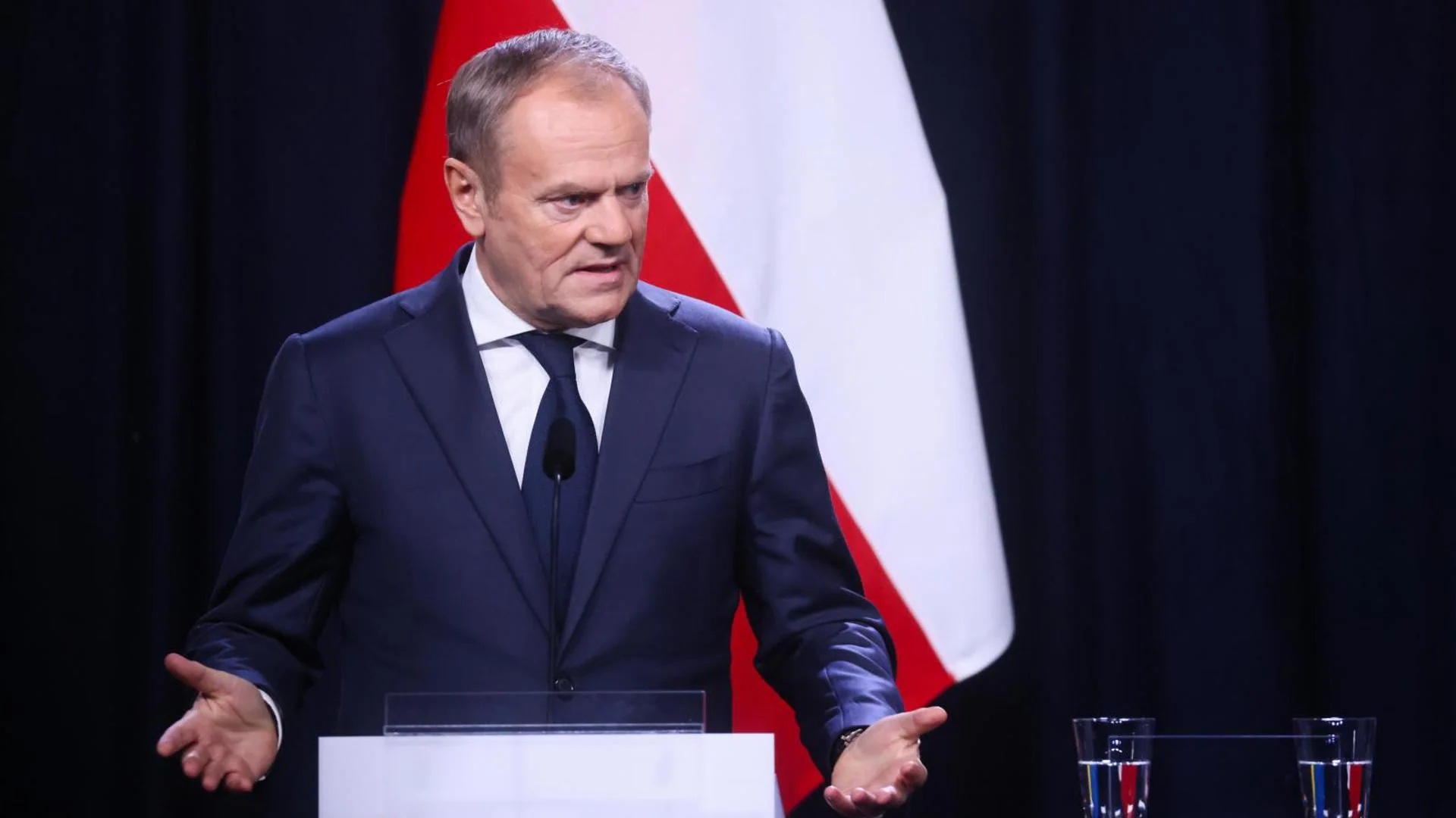 https://s1.ppllstatics.com/rc/www/multimedia/2024/11/27/tusk-polonia-k1--1920x1080@RC.JPG