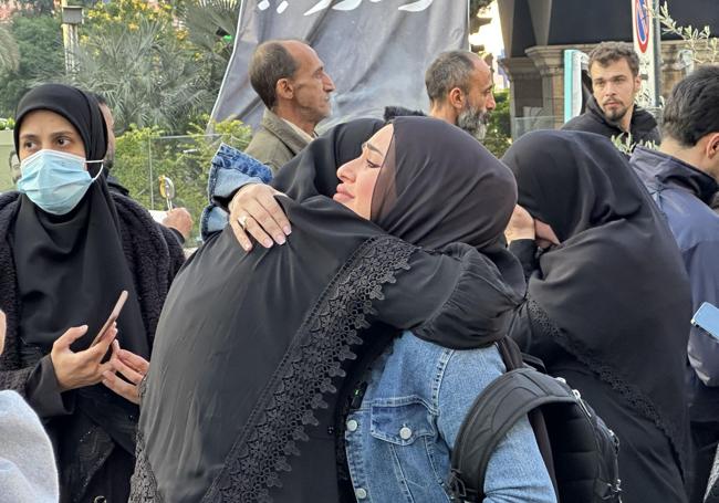 De luto por la muerte del histórico líder de Hezbolá.