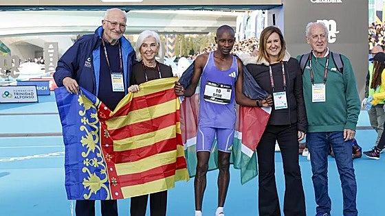 Sawe y Alemu, una victoria en el Maratón Valencia en honor a los damnificados por la DANA