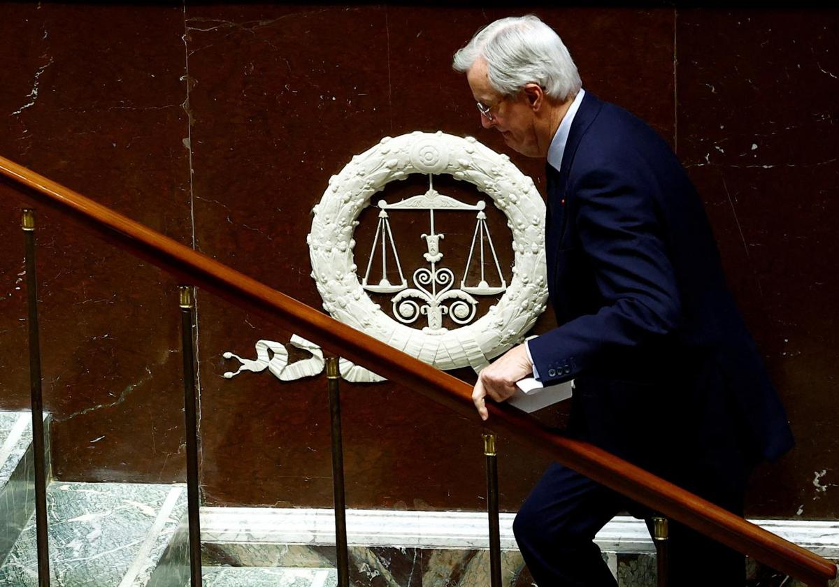 Michel Barnier, este lunes, en la Asamblea Nacional de Francia, donde se consumó la amenaza de una moción de censura contra él por parte de la oposición.