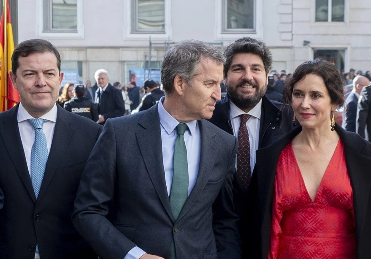 Alberto Núñez Feijóo e Isabel Díaz Ayuso en la celebración del Día de la Constitución