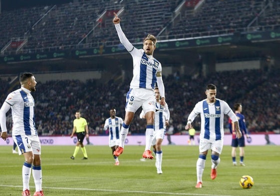 El gol de Sergio González que le dio la victoria al Leganés en Barcelona