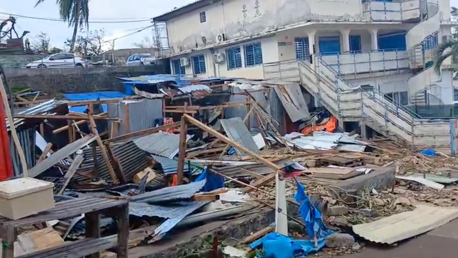 Así ha quedado el archipiélago francés de Mayotte tras el devastador paso del huracán &#039;Chido&#039;